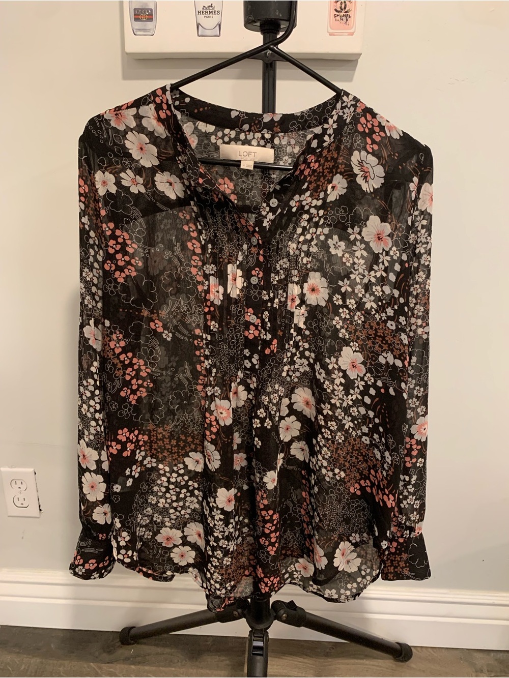 LOFT Black Floral Long-Sleeve Sheer Blouse - GB010